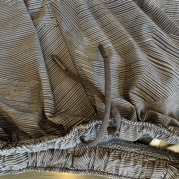 Men’s Lululemon Linerless 7” Short - Picture 7 of 8